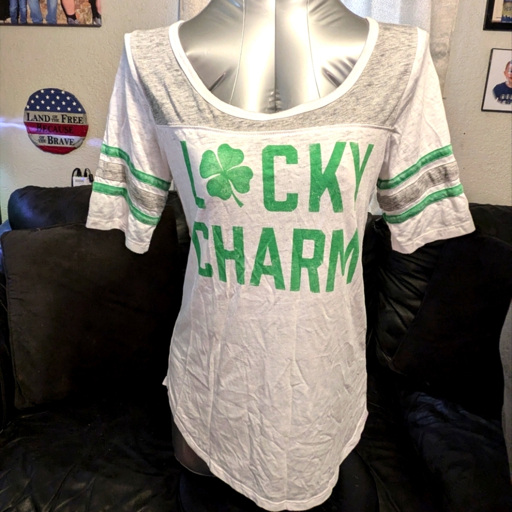 "L🍀cky Charm" women's small top